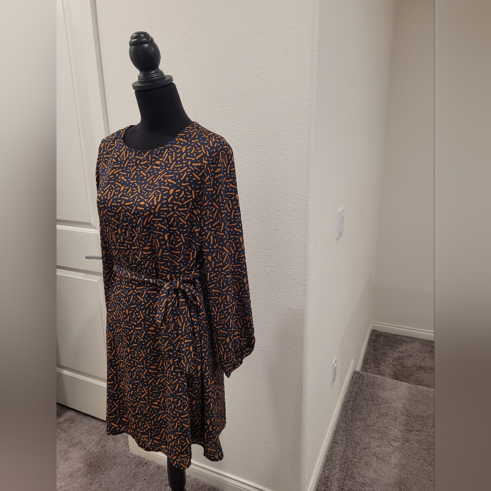 NWOT Kaileigh Dress - Picture 6 of 11
